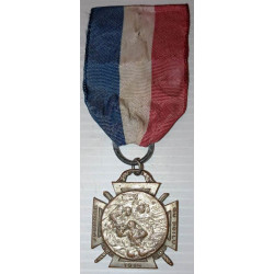 Montage médaille non-officielle d'époque de l'insigne de Journée du Poilu Argent 1915 - Dos : 25-26 Décembre