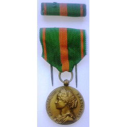 Ensemble d'origine Médaille et barrette de rappel de la Médaille des évadés