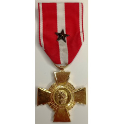 Médaille de la Croix de la valeur militaire doré avec étoile de bronze