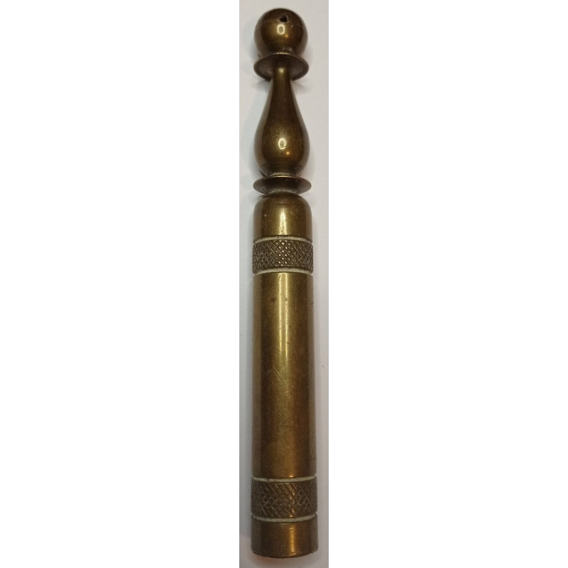 Quille de militaire libérable en laiton massif 14,2cm de hauteur 194 grammes Armée française